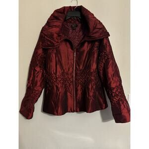 Jerry T Women’s Crinkled or Quilted Texture Jacket with a‎ Large, Ruffled Collar